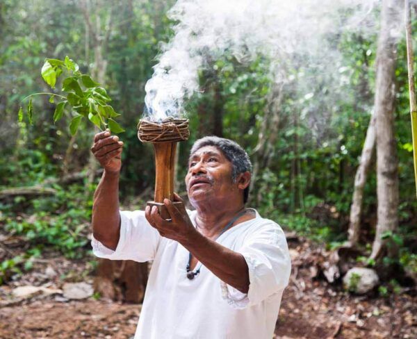 Maestro Emanuel, brujo mayor de Catemaco, 4ta generación en oficios espirituales